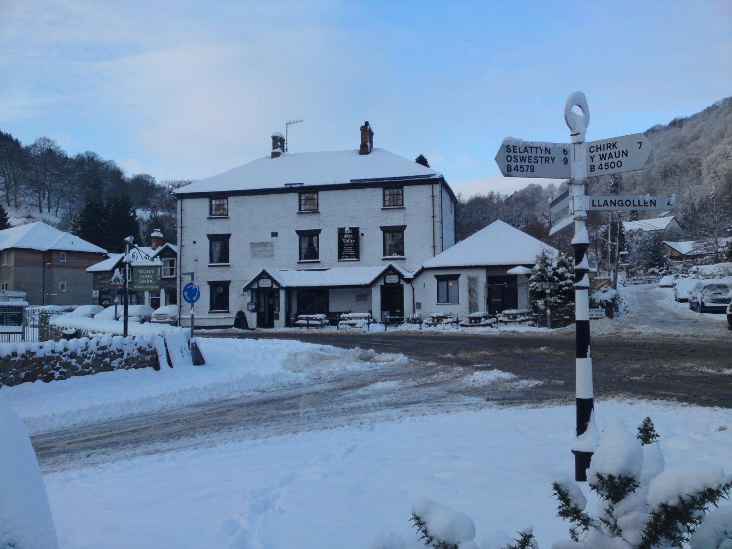 Oyo Glyn Valley Hotel Glyn Ceiriog Екстер'єр фото