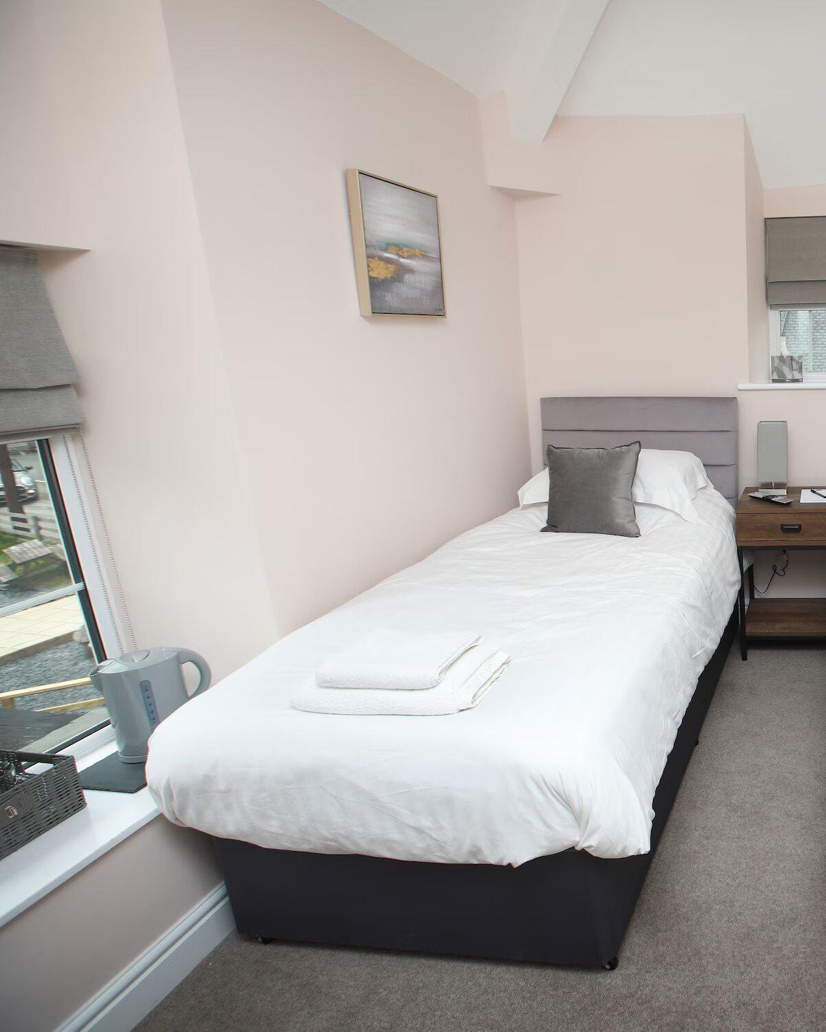 Oyo Glyn Valley Hotel Glyn Ceiriog Екстер'єр фото