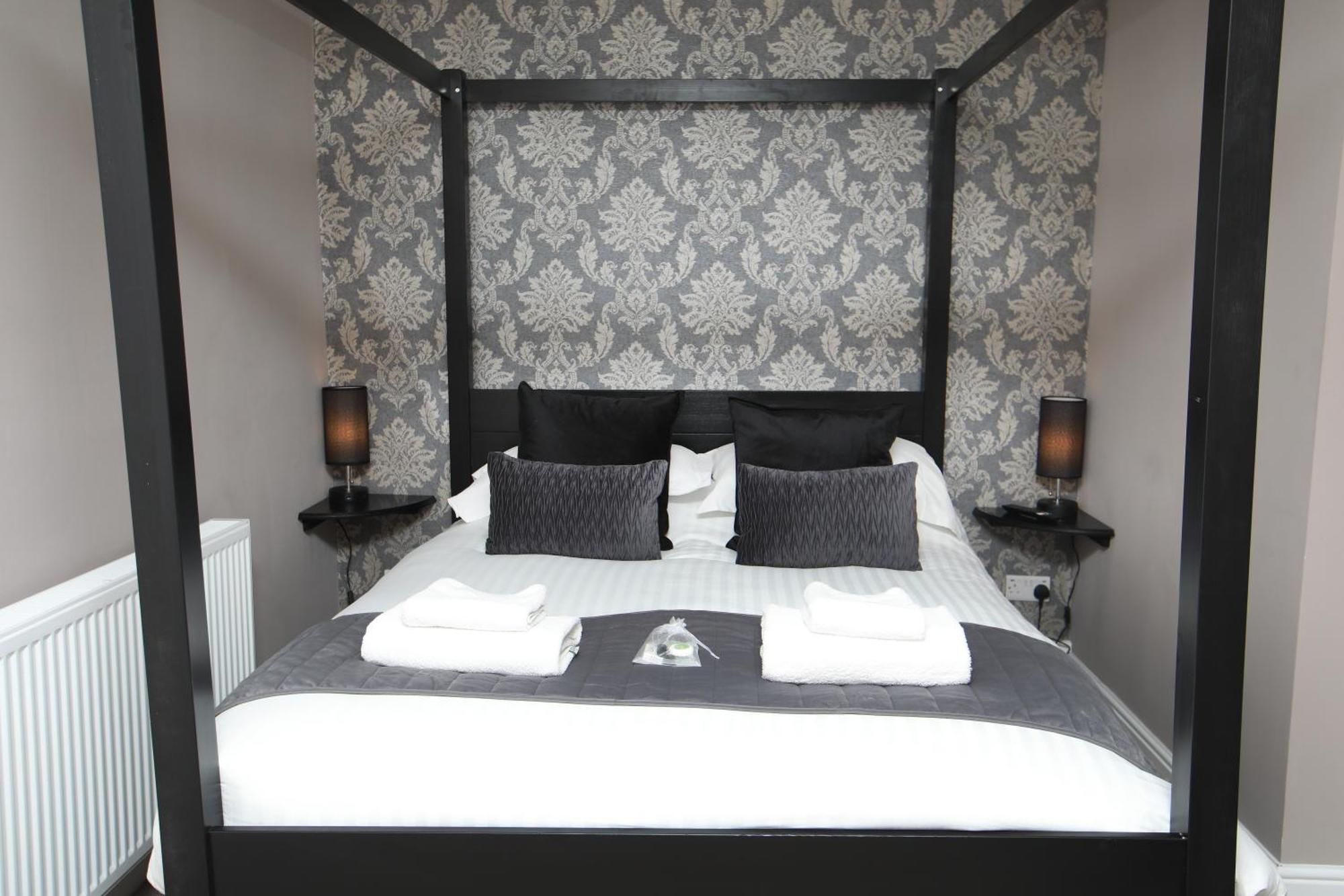 Oyo Glyn Valley Hotel Glyn Ceiriog Екстер'єр фото